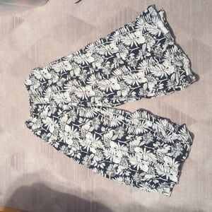 Kylie Flowy pants with side splits